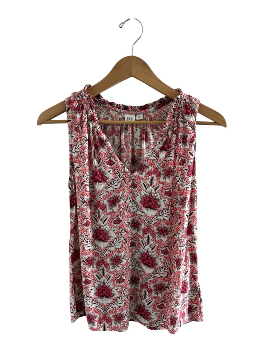 GAP Red and White Floral Sleeveless V-Neck Camisole
